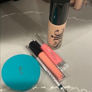 Makeup bundle